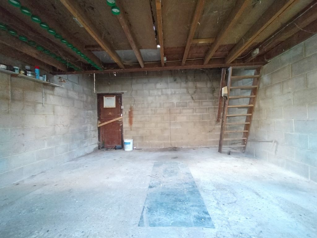 Photo 15- click for photo gallery